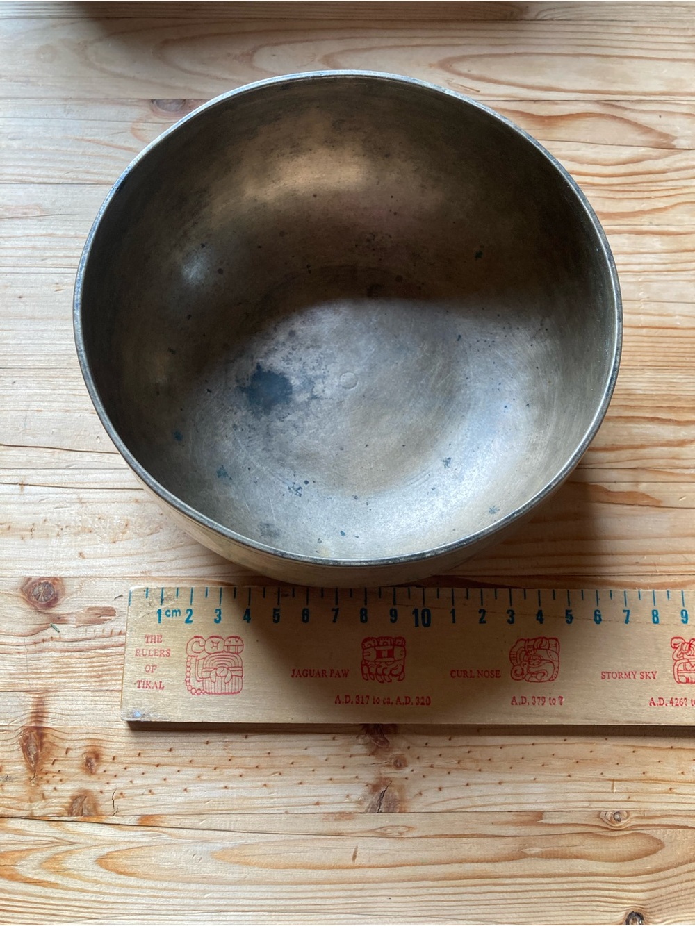 Antique Brass Tone Singing Bowl - Neutral Brass Finish